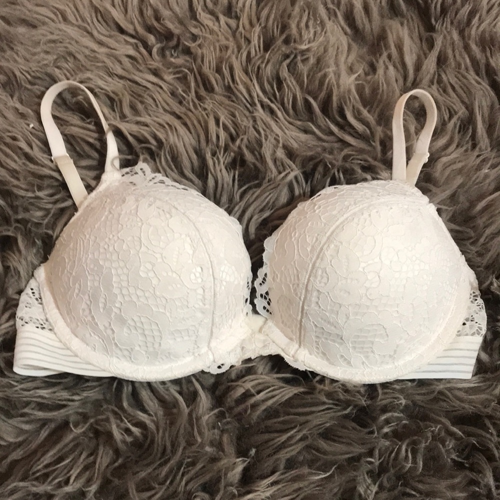 32C Victoria Secret Bombshell Bra